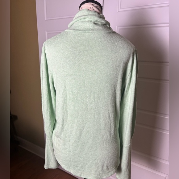 Anthropologie Puff Sleeved Turtleneck Soft Knit Sweater Mint Green Size: M - Picture 4 of 9